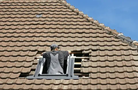 Pose de velux - Moliens
